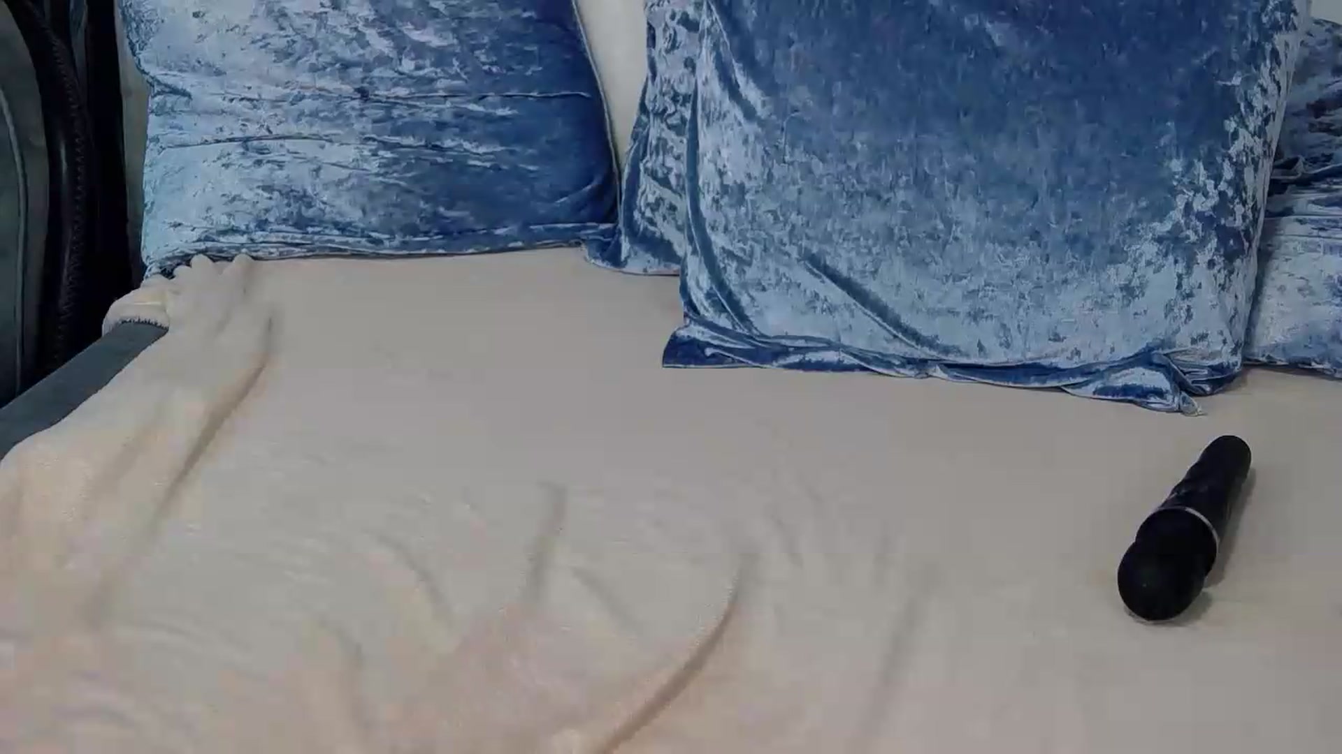 Gallery image thumbnail from Floured's myfreecams stream on, 06/28/2026, 12:01 image 20 of 20