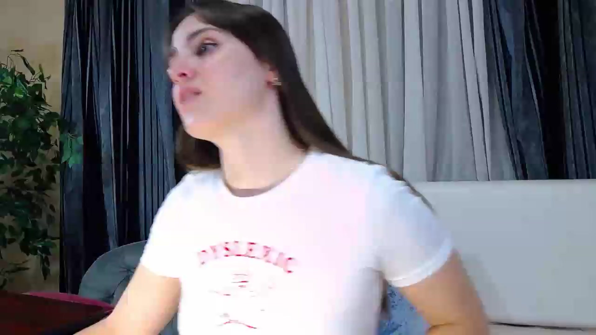 Gallery image thumbnail from Floured's myfreecams stream on, 07/29/2026, 07:54 image 1 of 20