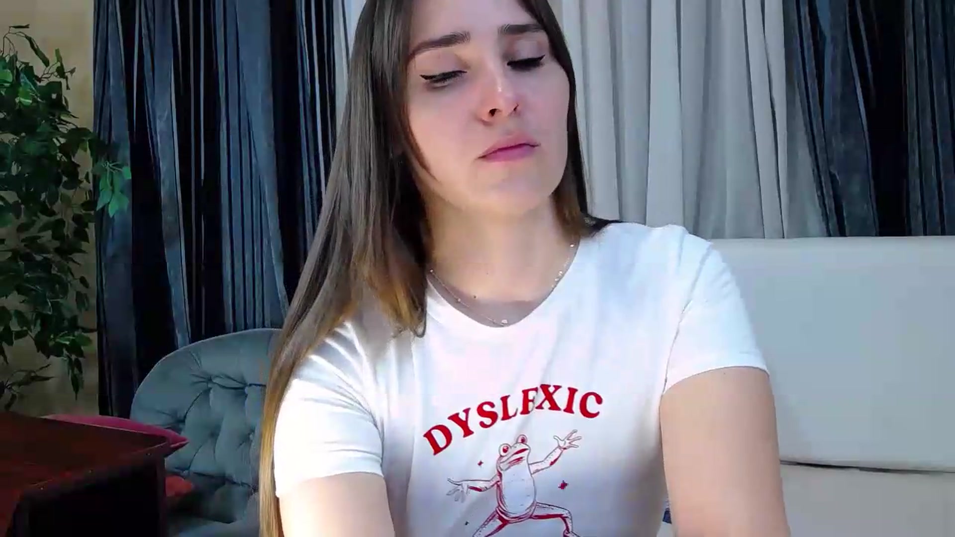 Gallery image thumbnail from Floured's myfreecams stream on, 07/29/2026, 07:54 image 8 of 20