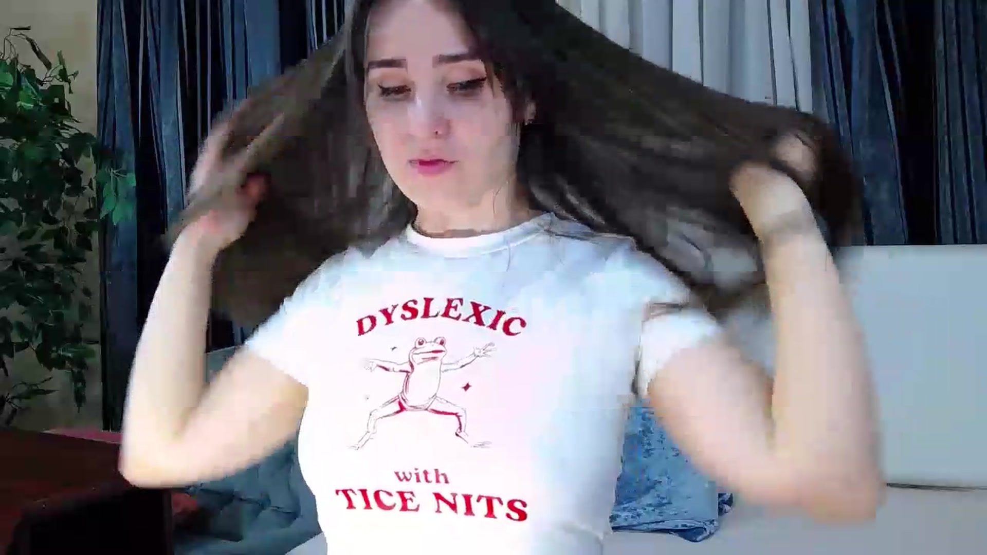 Gallery image thumbnail from Floured's myfreecams stream on, 07/29/2026, 07:54 image 9 of 20