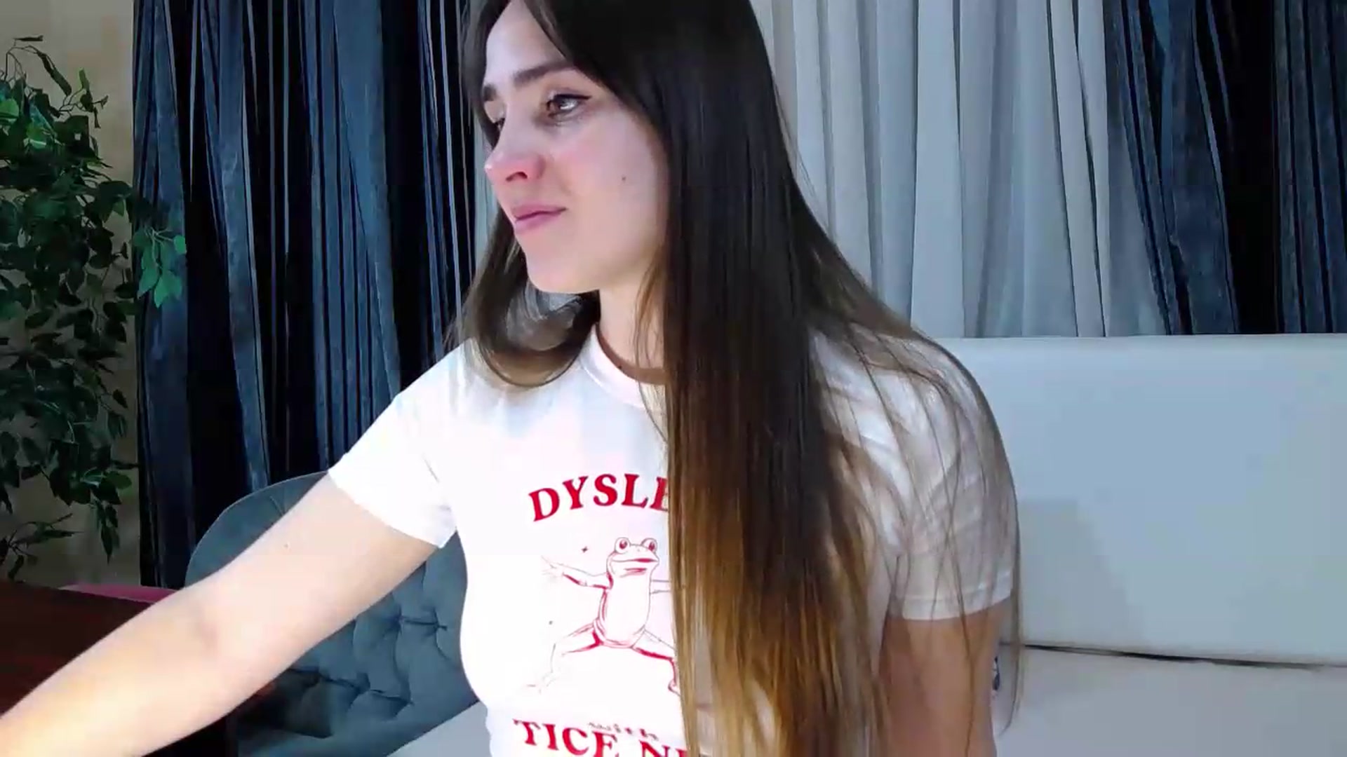 Gallery image thumbnail from Floured's myfreecams stream on, 07/29/2026, 07:54 image 7 of 20