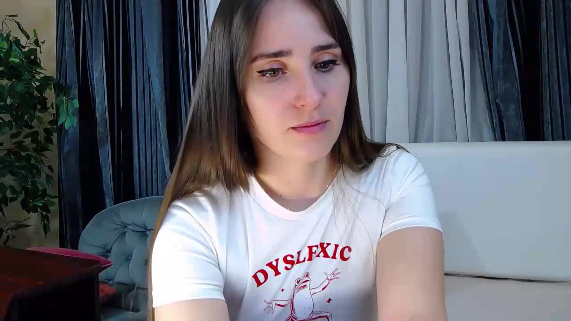Gallery image thumbnail from Floured's myfreecams stream on, 07/29/2026, 07:54 image 12 of 20