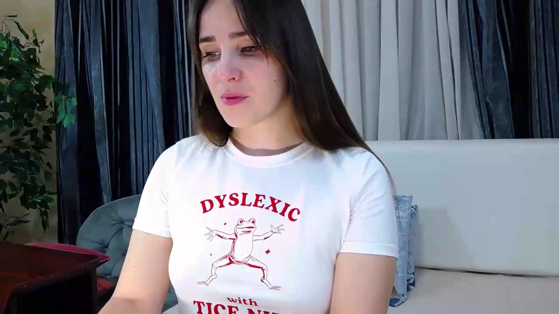 Gallery image thumbnail from Floured's myfreecams stream on, 07/29/2026, 07:54 image 4 of 20
