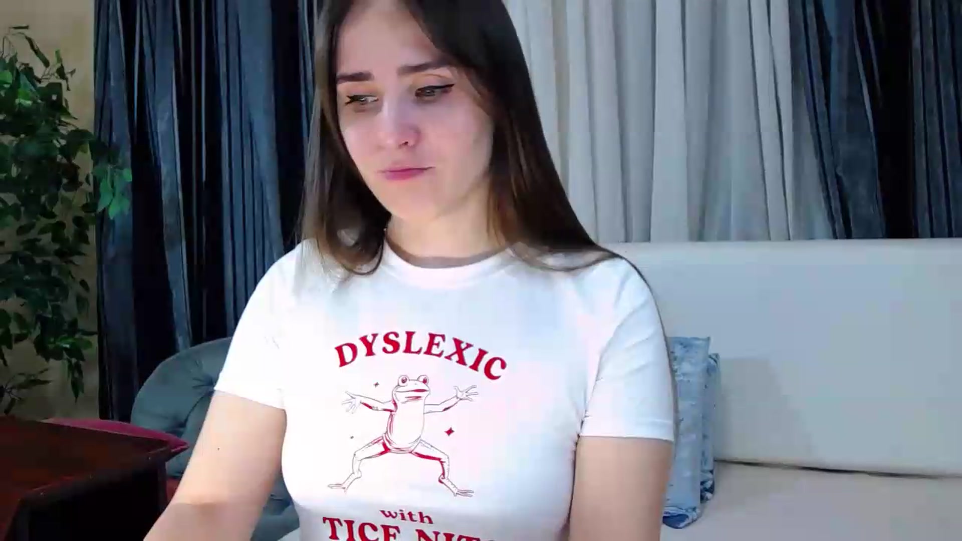 Gallery image thumbnail from Floured's myfreecams stream on, 07/29/2026, 07:54 image 6 of 20