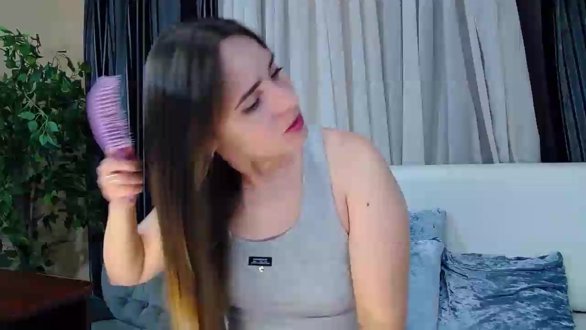 Gallery image thumbnail from Floured's myfreecams stream on, 08/04/2026, 07:36 image 1 of 20