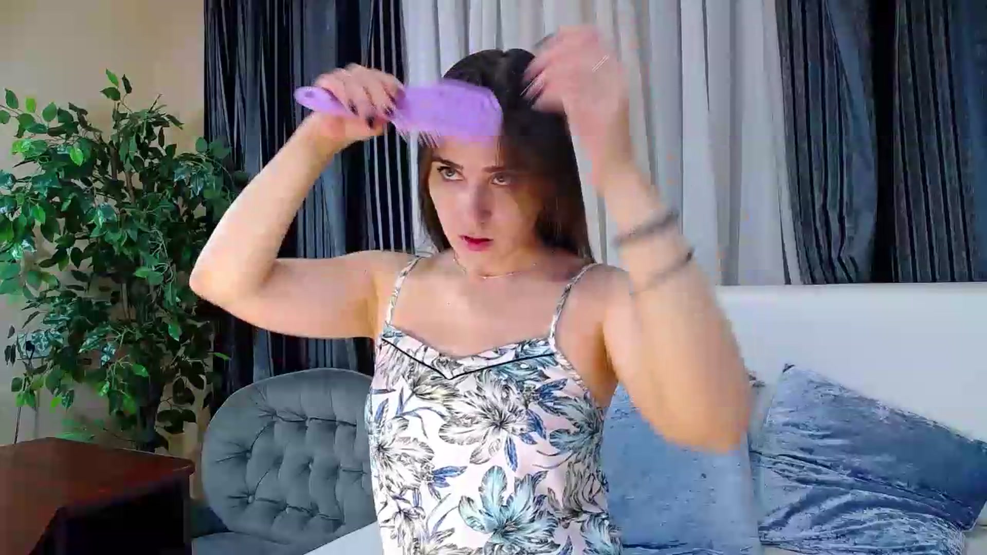 Gallery image thumbnail from Floured's myfreecams stream on, 08/05/2026, 07:15 image 11 of 20