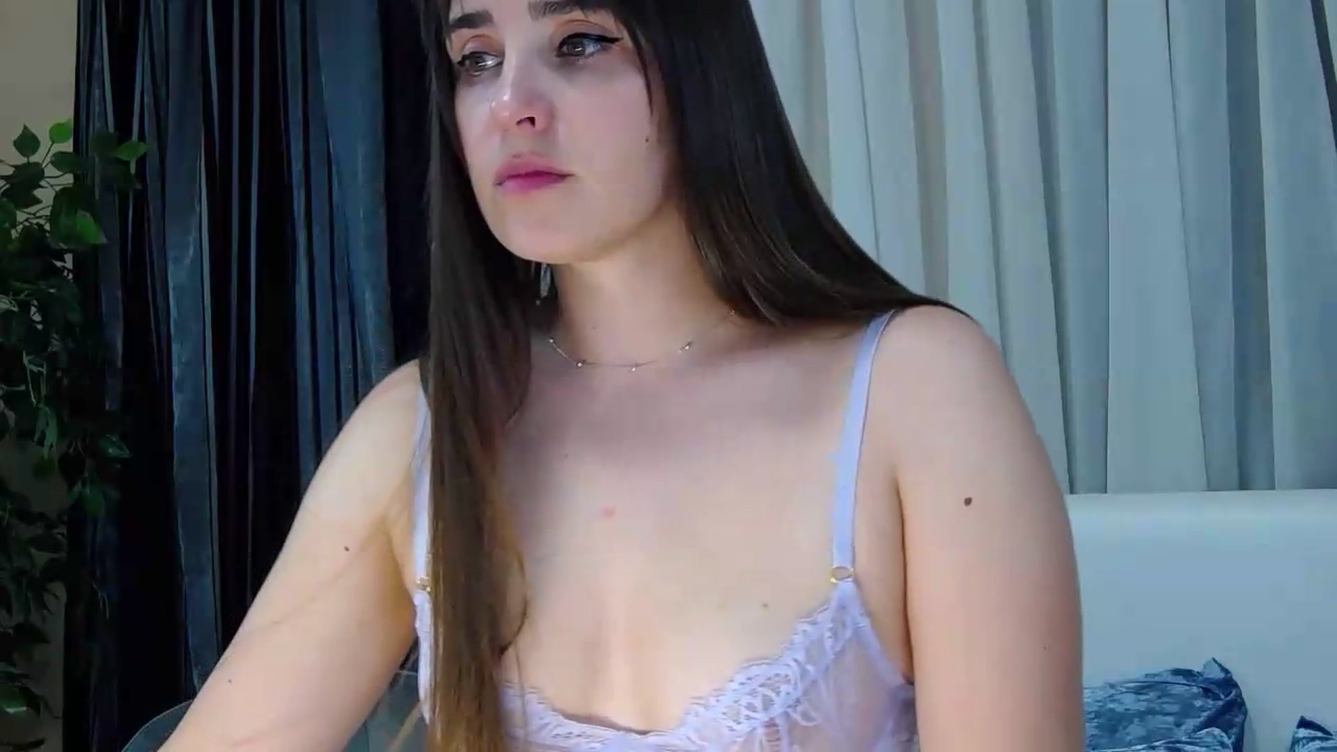 Gallery image thumbnail from Floured's myfreecams stream on, 08/13/2026, 10:02 image 10 of 20