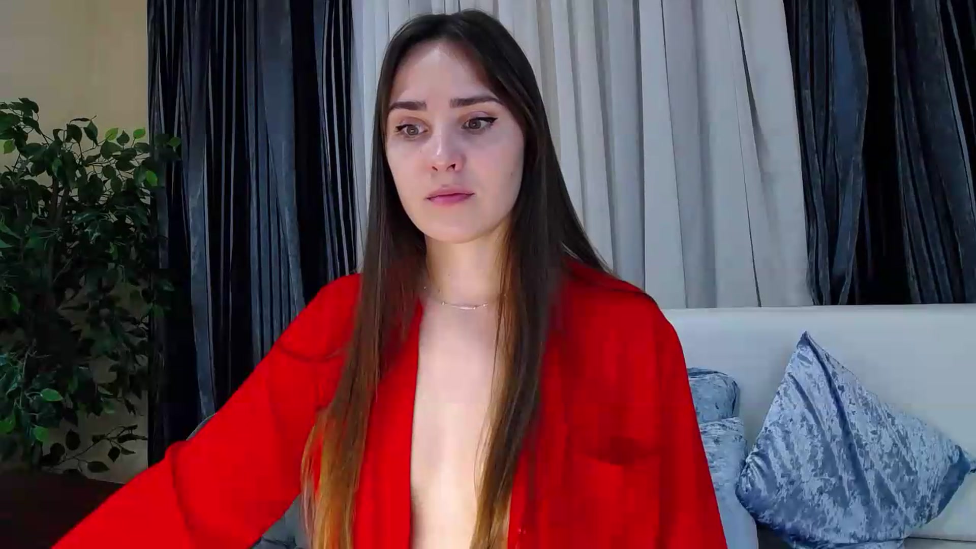 Gallery image thumbnail from Floured's myfreecams stream on, 08/18/2026, 08:25 image 7 of 20