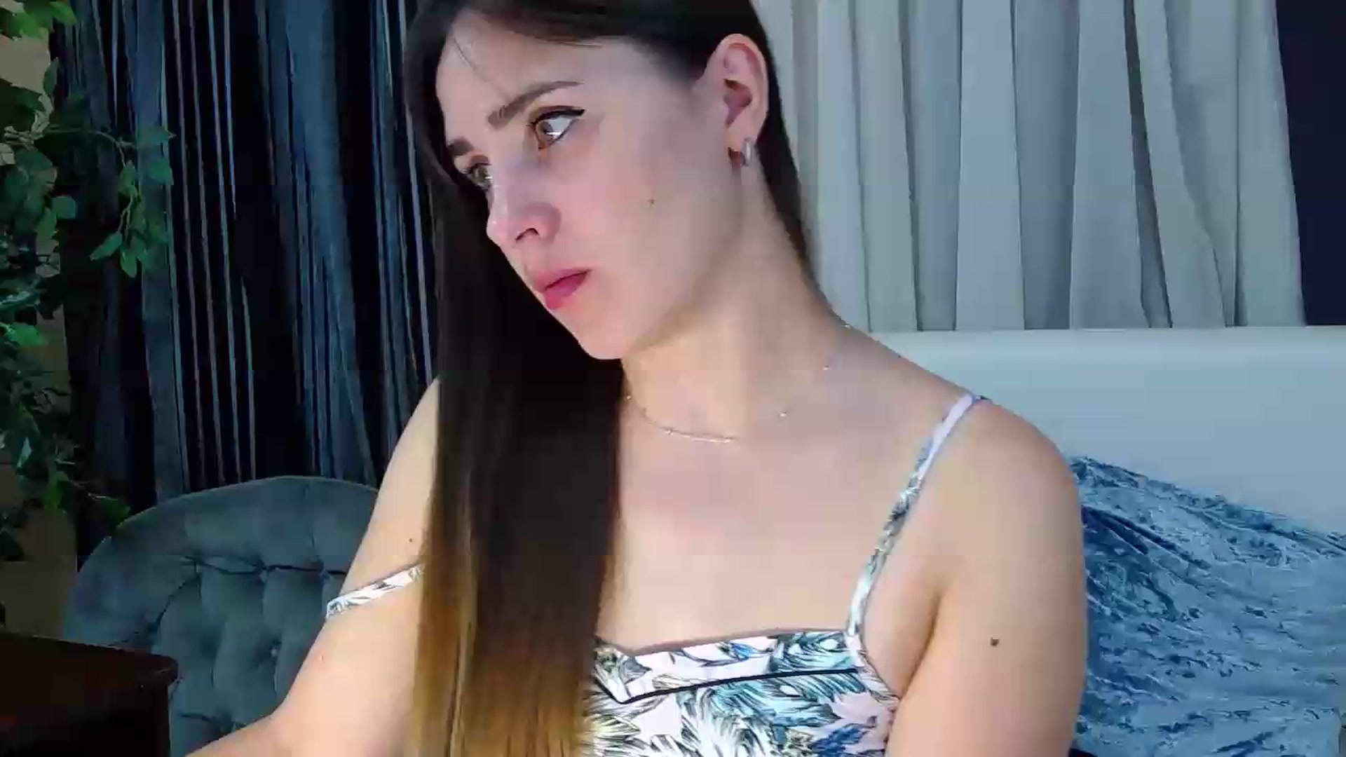 Gallery image thumbnail from Floured's myfreecams stream on, 08/20/2026, 07:09 image 7 of 20
