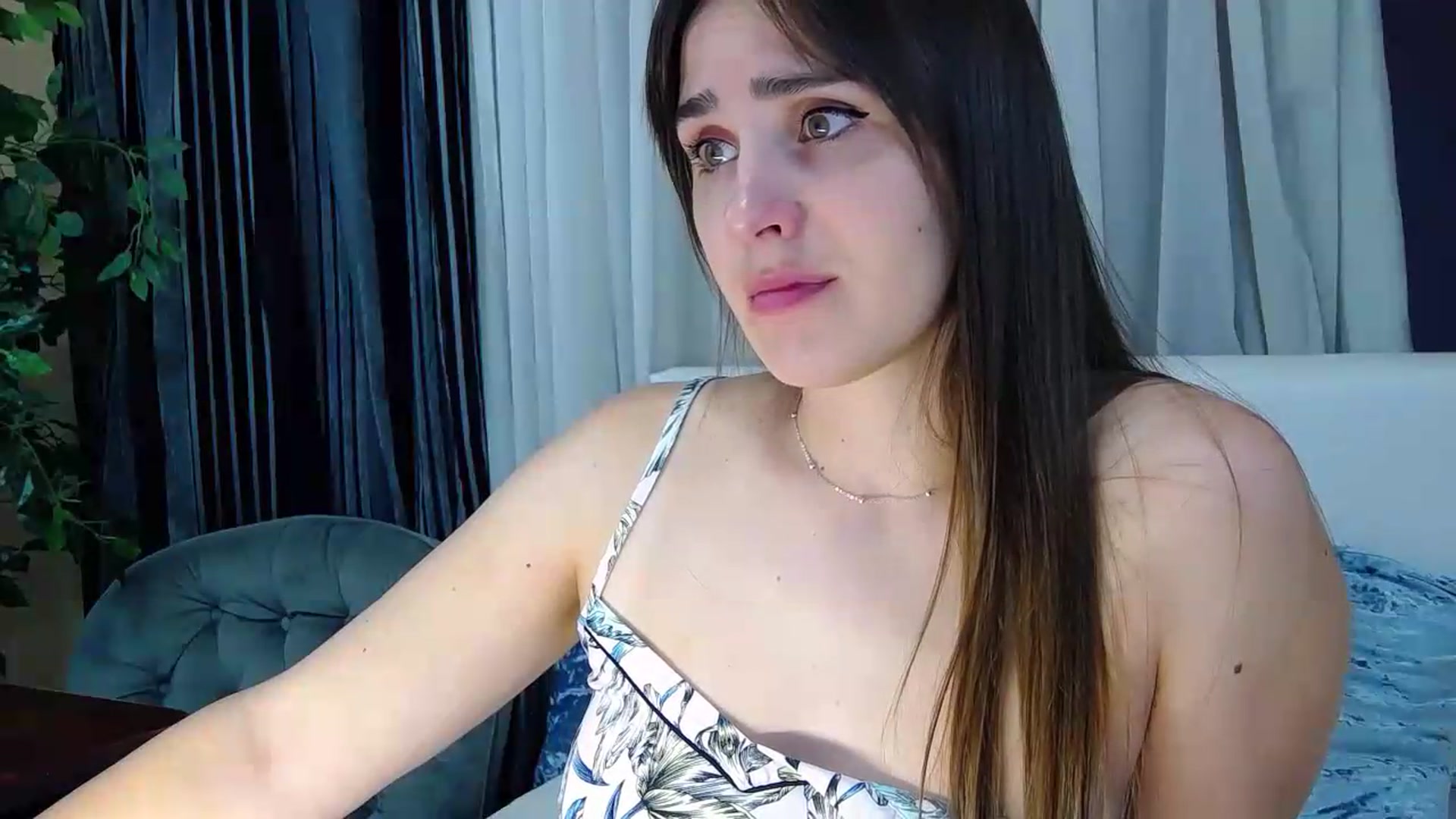 Gallery image thumbnail from Floured's myfreecams stream on, 08/20/2026, 07:09 image 17 of 20