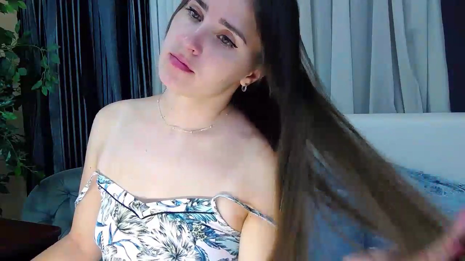 Gallery image thumbnail from Floured's myfreecams stream on, 08/20/2026, 07:09 image 11 of 20