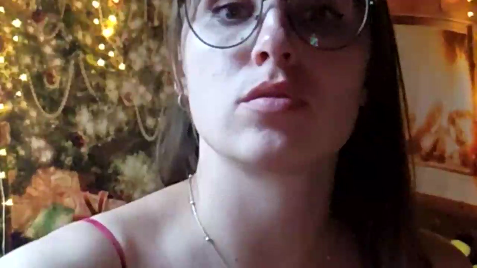 Gallery image thumbnail from Floured's myfreecams stream on, 08/20/2026, 16:38 image 12 of 20