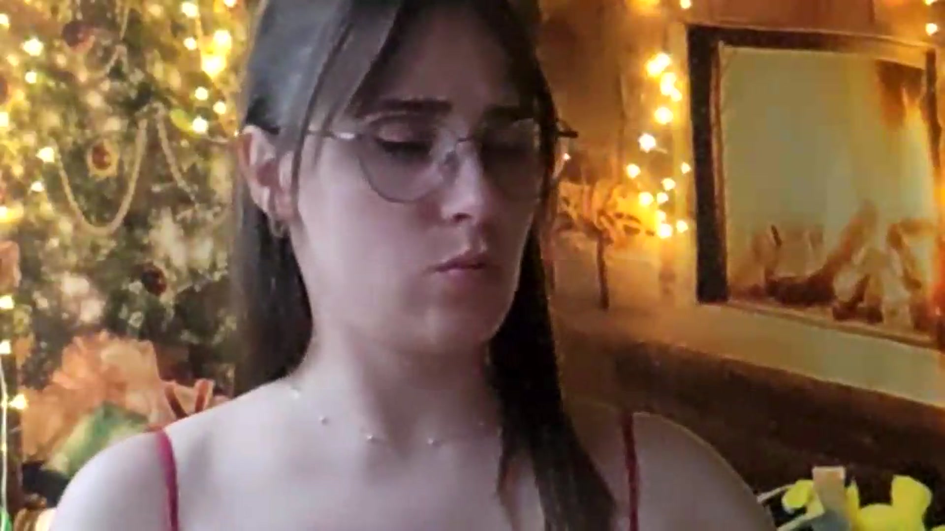 Gallery image thumbnail from Floured's myfreecams stream on, 08/20/2026, 16:38 image 17 of 20