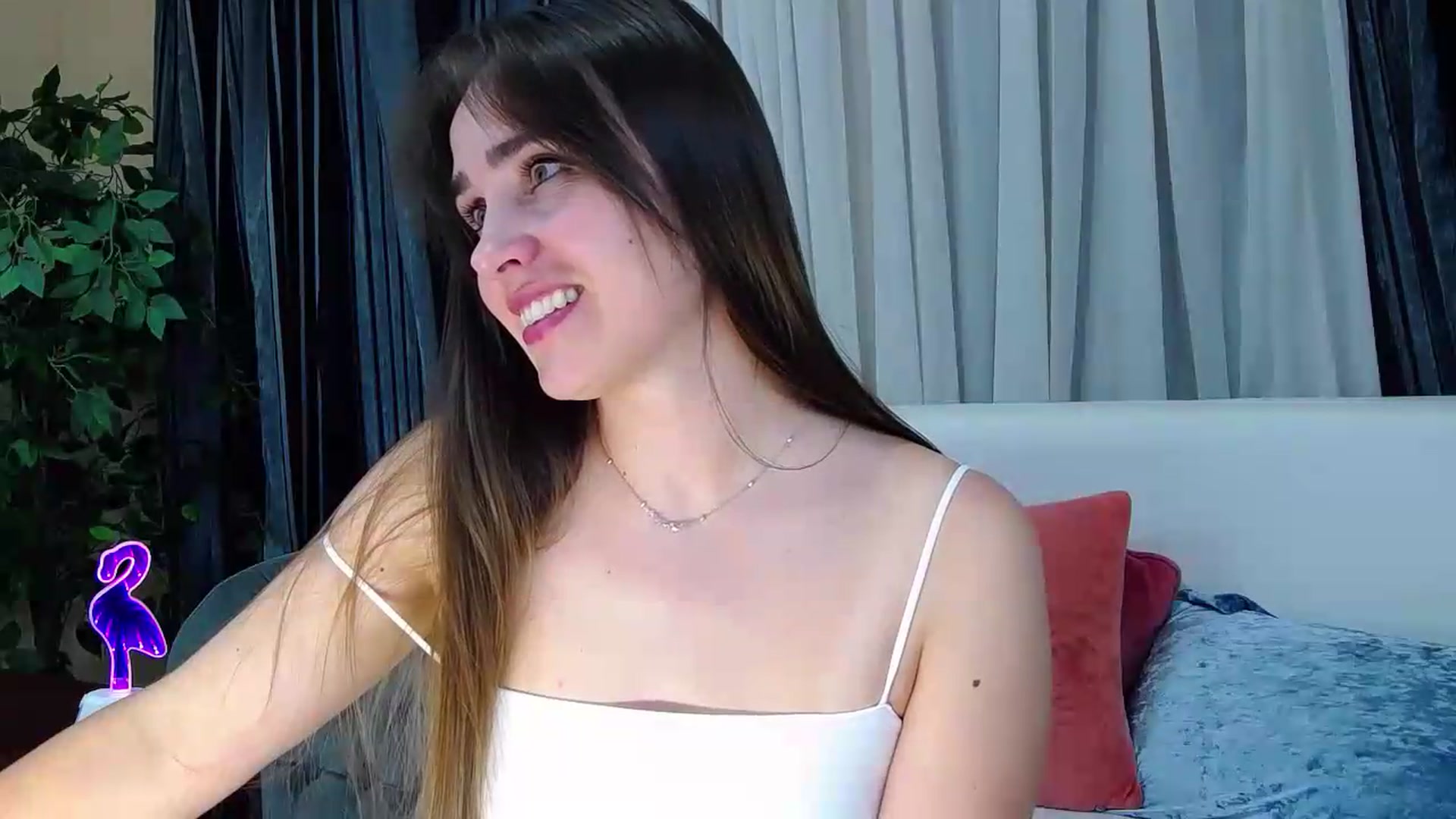 Gallery image thumbnail from Floured's myfreecams stream on, 08/27/2026, 11:49 image 5 of 20