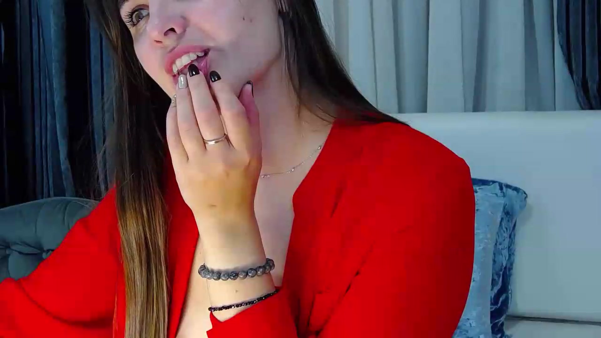 Gallery image thumbnail from Floured's myfreecams stream on, 08/29/2026, 08:19 image 12 of 20