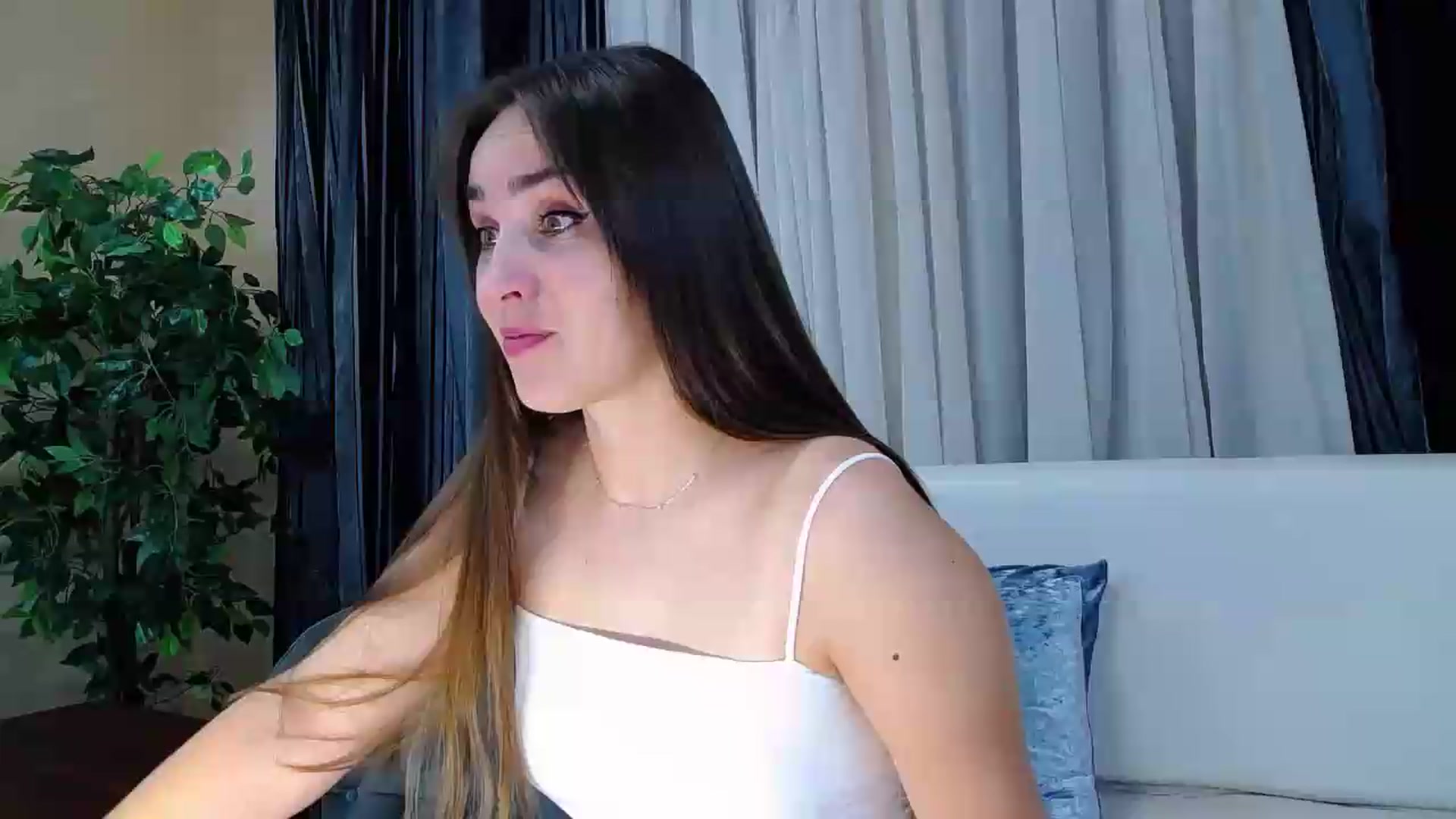 Gallery image thumbnail from Floured's myfreecams stream on, 08/30/2026, 08:52 image 1 of 20