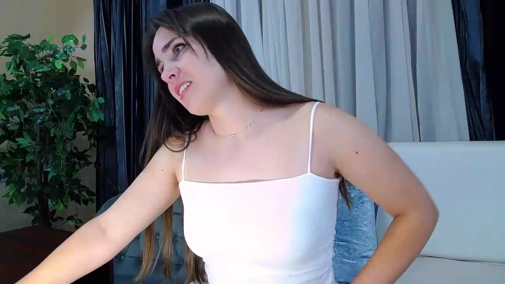 Gallery image thumbnail from Floured's myfreecams stream on, 08/30/2026, 08:52 image 8 of 20