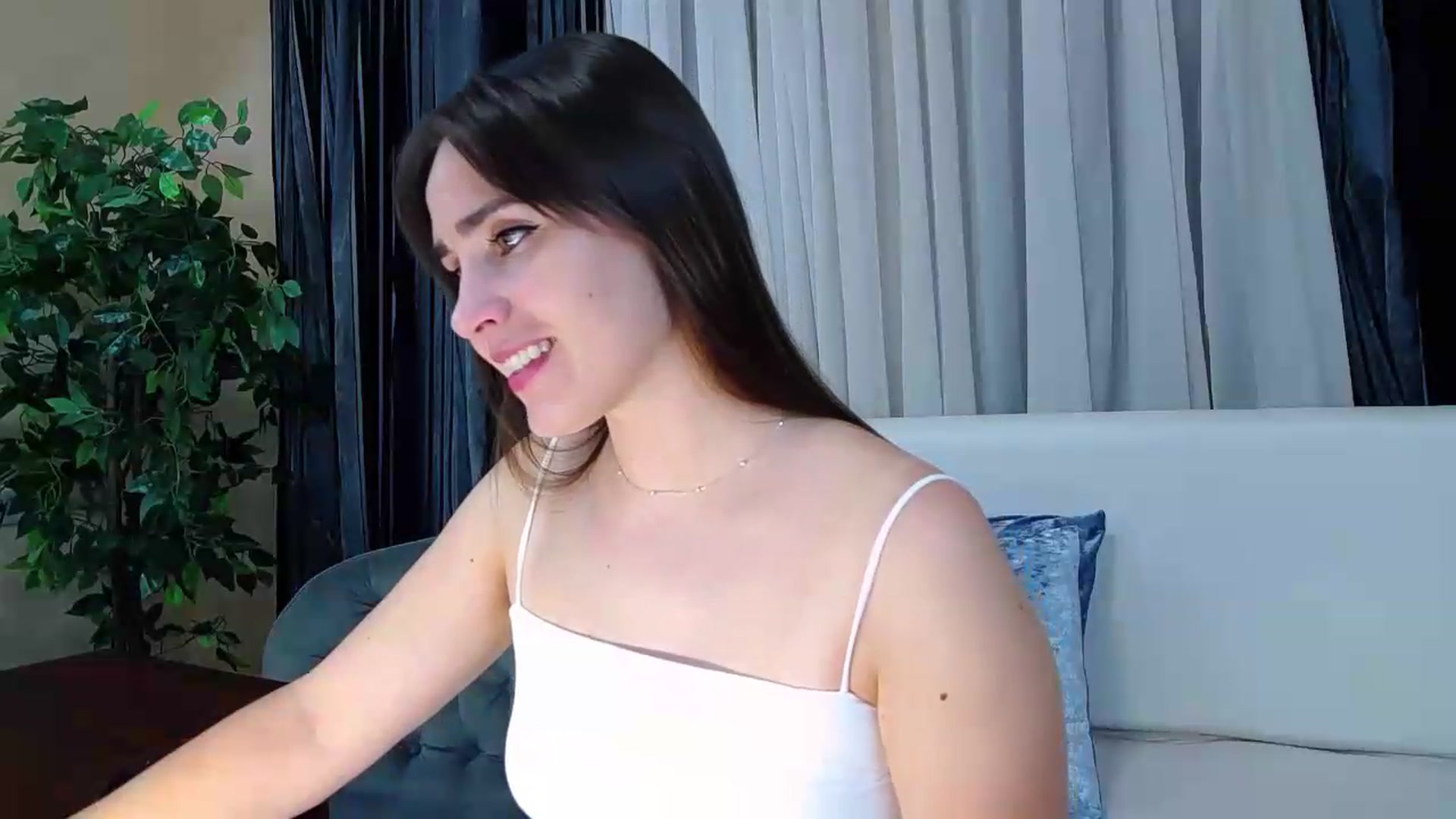 Gallery image thumbnail from Floured's myfreecams stream on, 08/30/2026, 08:52 image 4 of 20