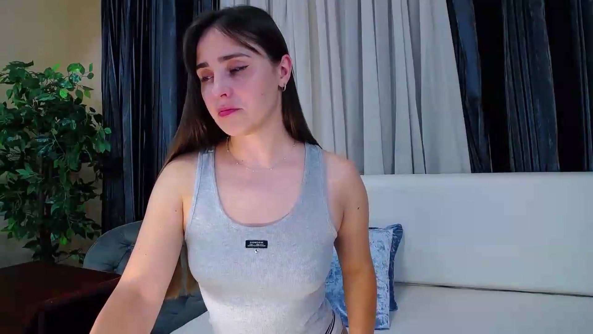 Gallery image thumbnail from Floured's myfreecams stream on, 08/31/2026, 08:44 image 12 of 20