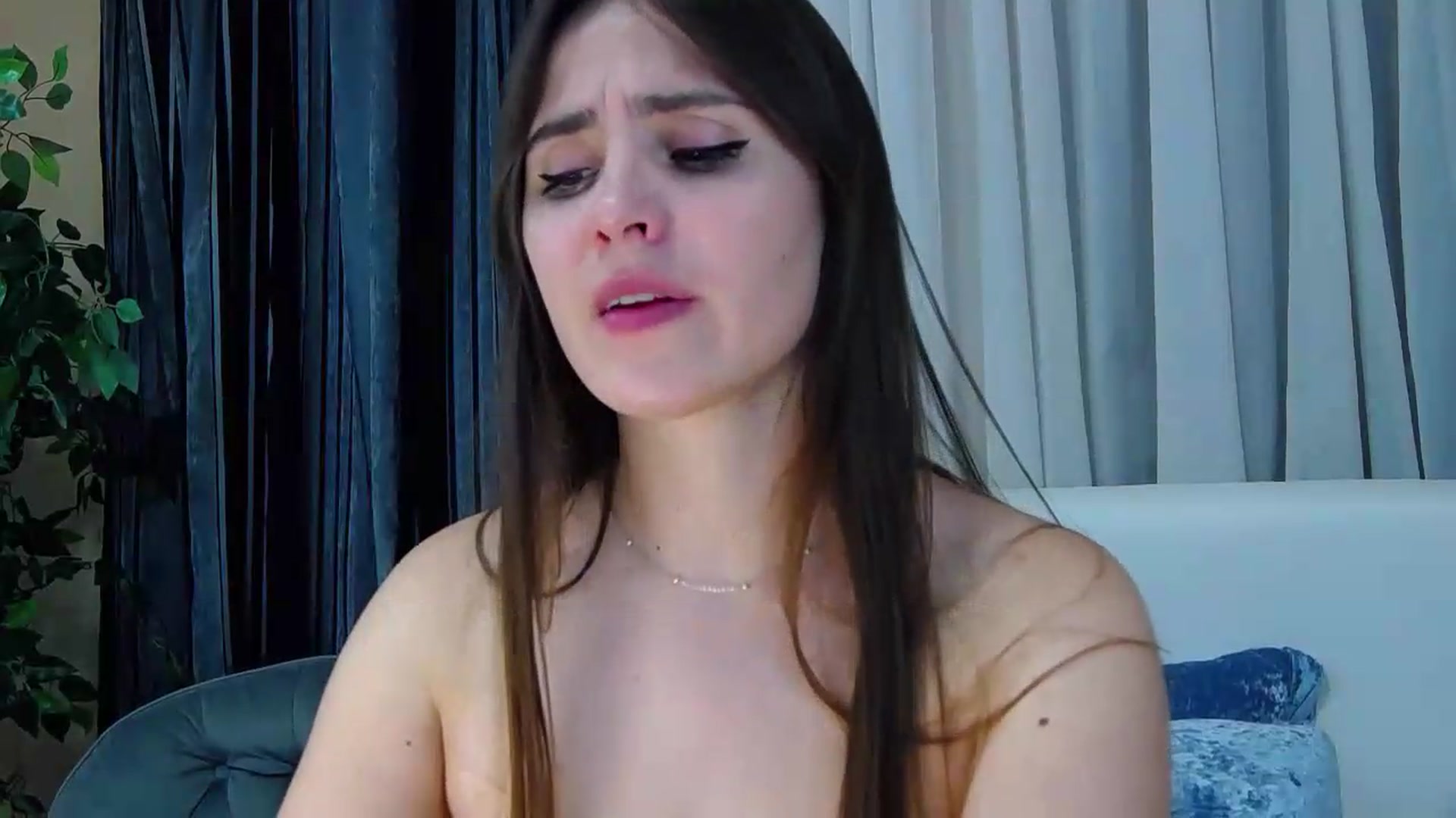 Gallery image thumbnail from Floured's myfreecams stream on, 09/01/2026, 11:54 image 5 of 20