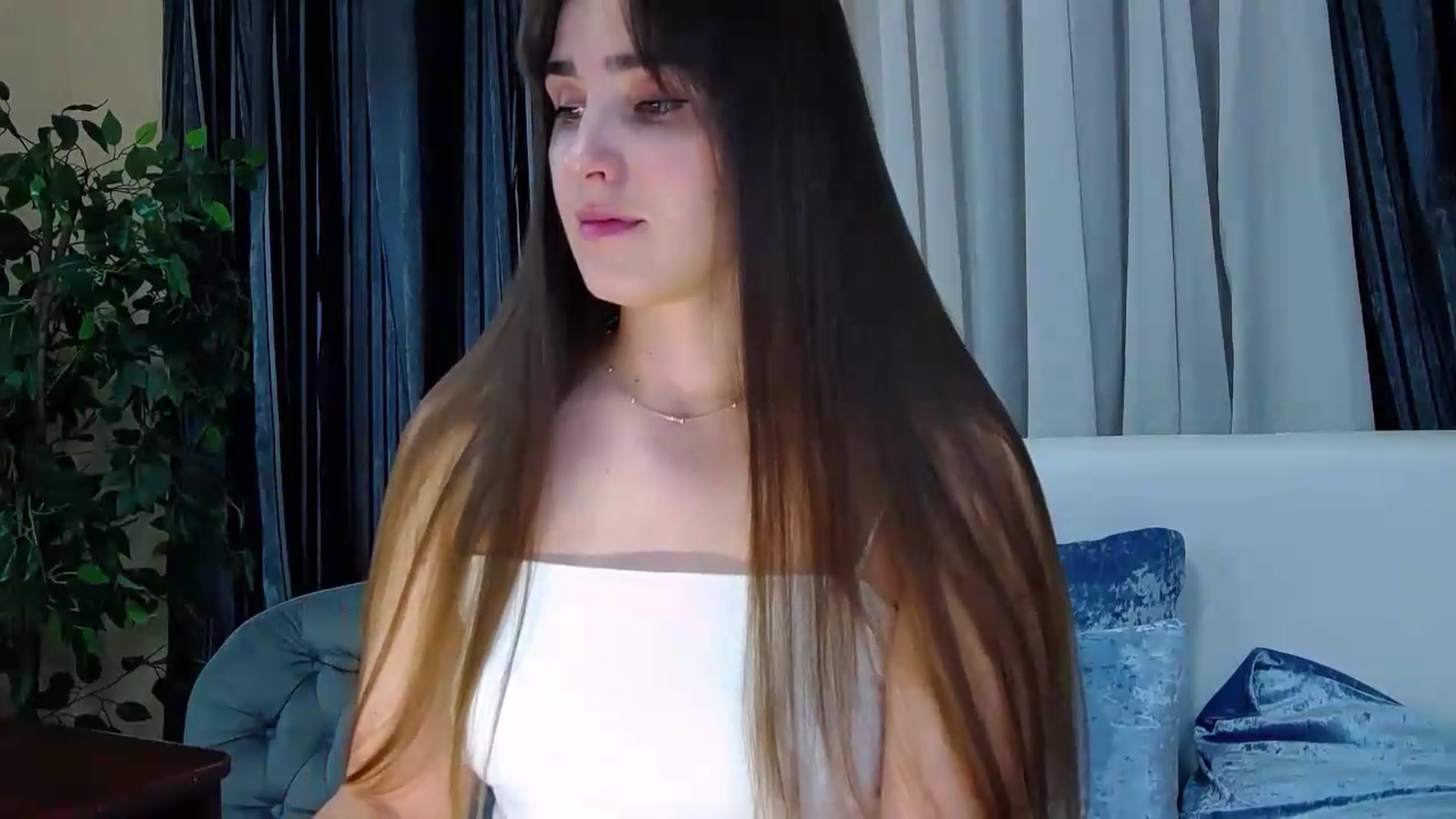 Gallery image thumbnail from Floured's myfreecams stream on, 09/04/2026, 10:22 image 2 of 20