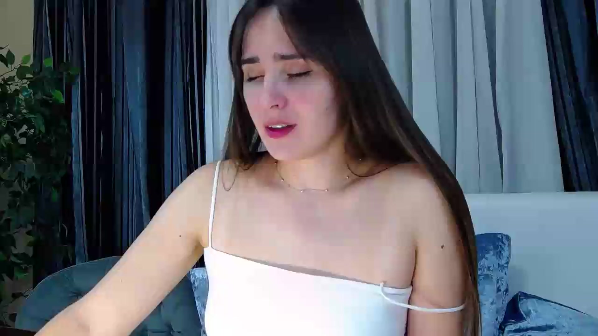 Gallery image thumbnail from Floured's myfreecams stream on, 09/04/2026, 11:52 image 9 of 20