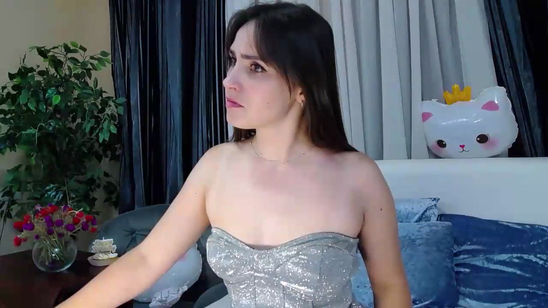 Gallery image thumbnail from Floured's myfreecams stream on, 09/07/2026, 10:32 image 4 of 20