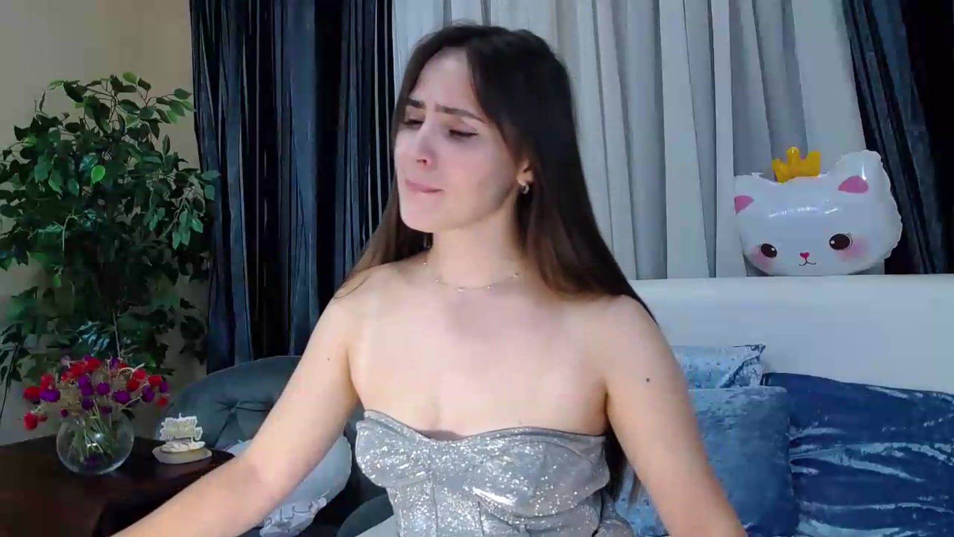Gallery image thumbnail from Floured's myfreecams stream on, 09/07/2026, 10:32 image 6 of 20