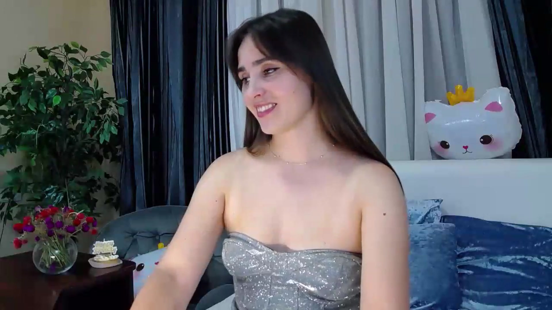 Gallery image thumbnail from Floured's myfreecams stream on, 09/07/2026, 10:32 image 8 of 20