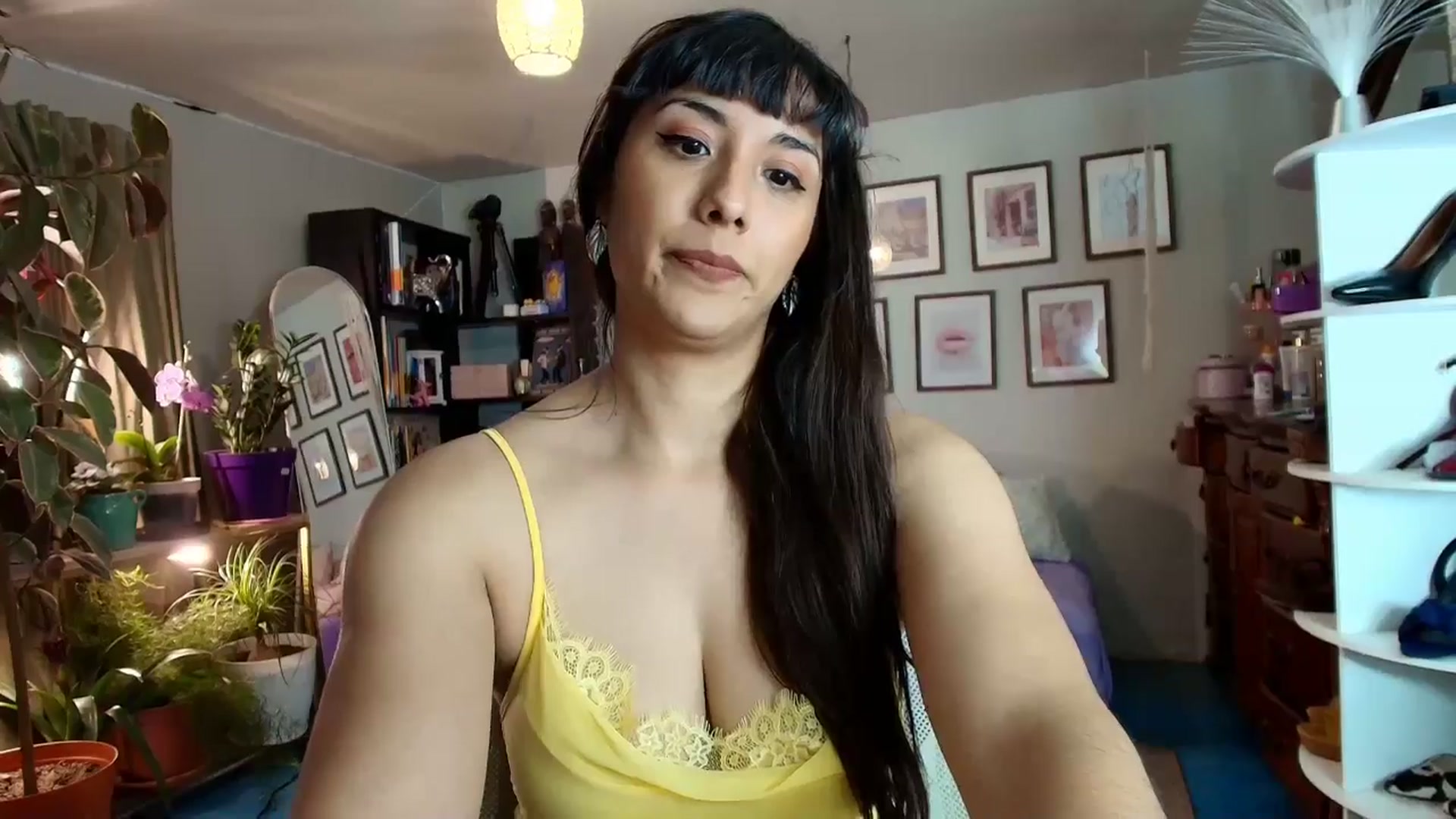 Gallery image thumbnail from FlowerNight's myfreecams stream on, 03/27/2026, 02:09 image 12 of 20