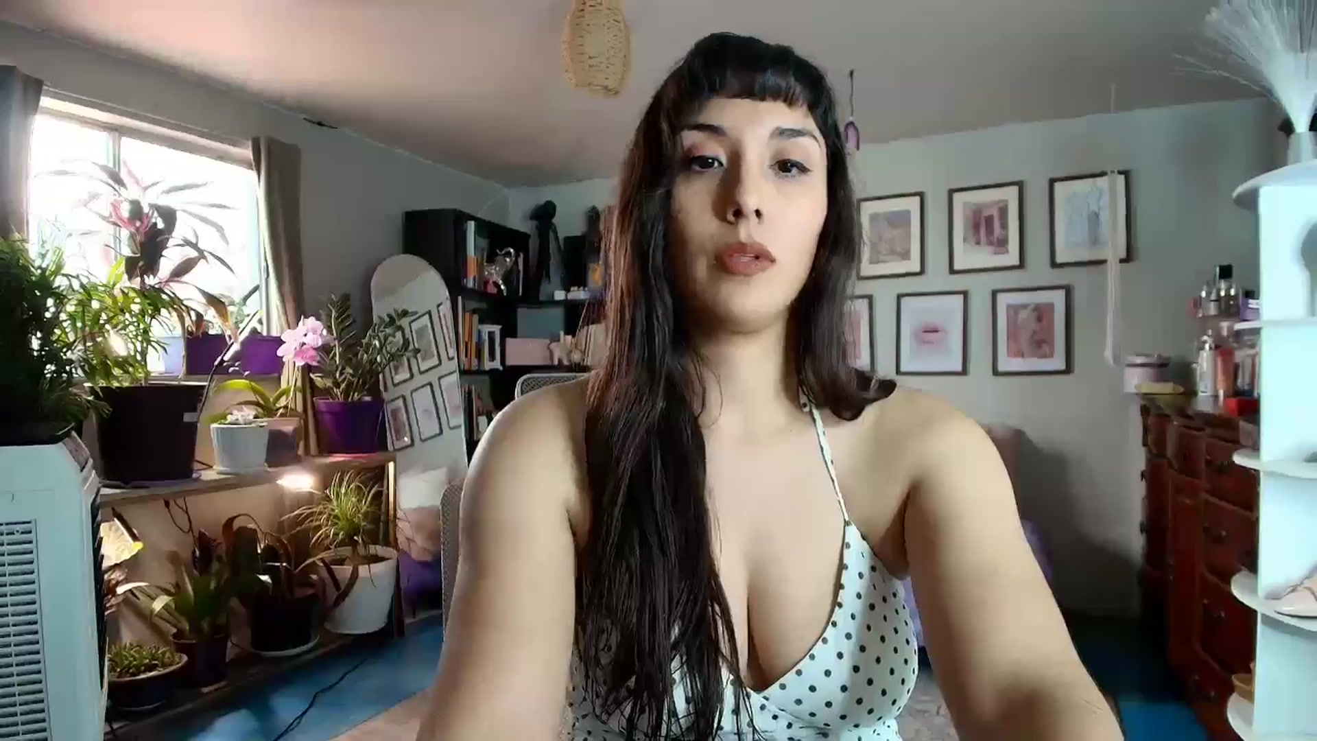 Gallery image thumbnail from FlowerNight's myfreecams stream on, 04/06/2026, 23:16 image 9 of 20