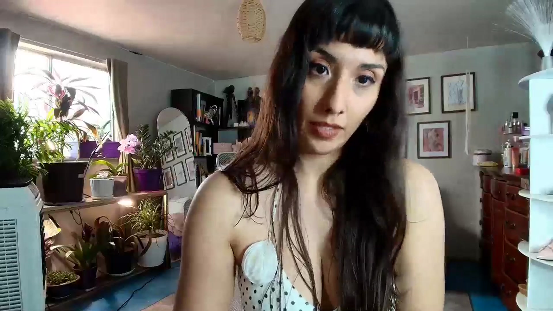 Gallery image thumbnail from FlowerNight's myfreecams stream on, 04/06/2026, 23:16 image 13 of 20