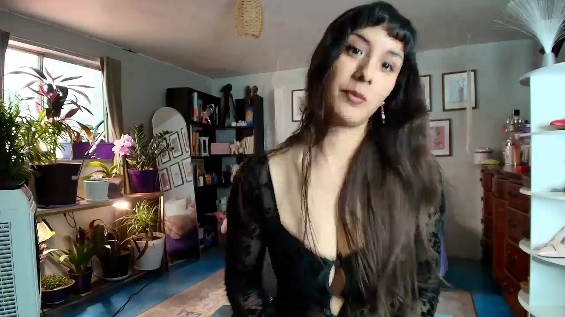 Gallery image thumbnail from FlowerNight's myfreecams stream on, 04/07/2026, 24:01 image 13 of 20