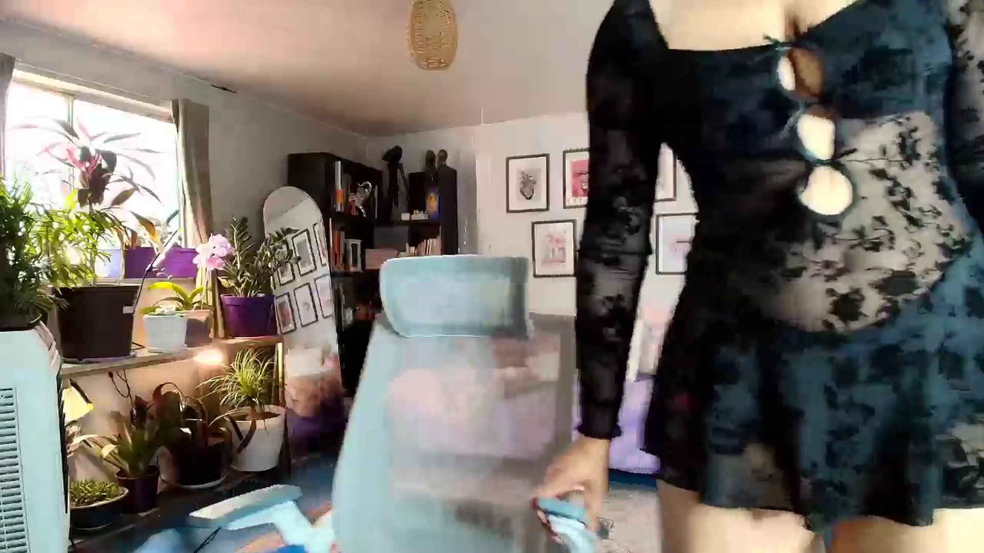 Gallery image thumbnail from FlowerNight's myfreecams stream on, 04/07/2026, 24:01 image 6 of 20