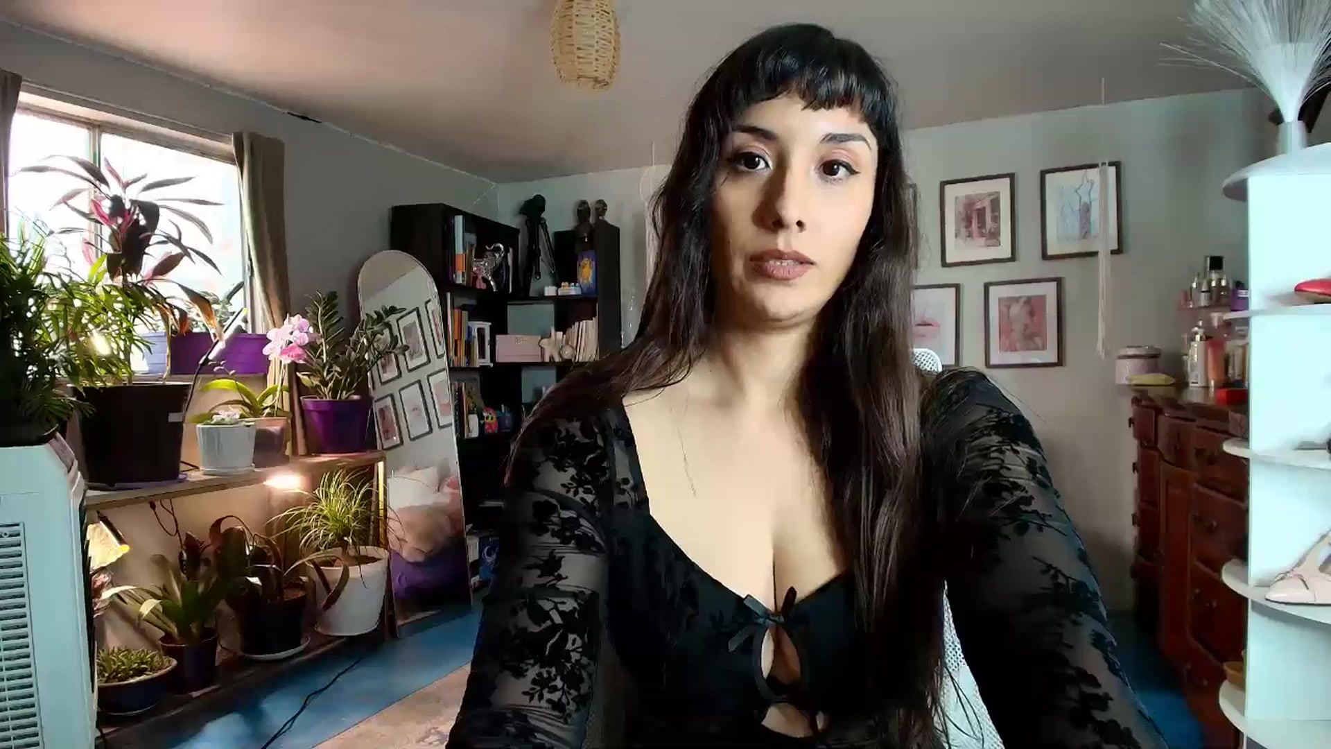 Gallery image thumbnail from FlowerNight's myfreecams stream on, 04/07/2026, 24:01 image 9 of 20