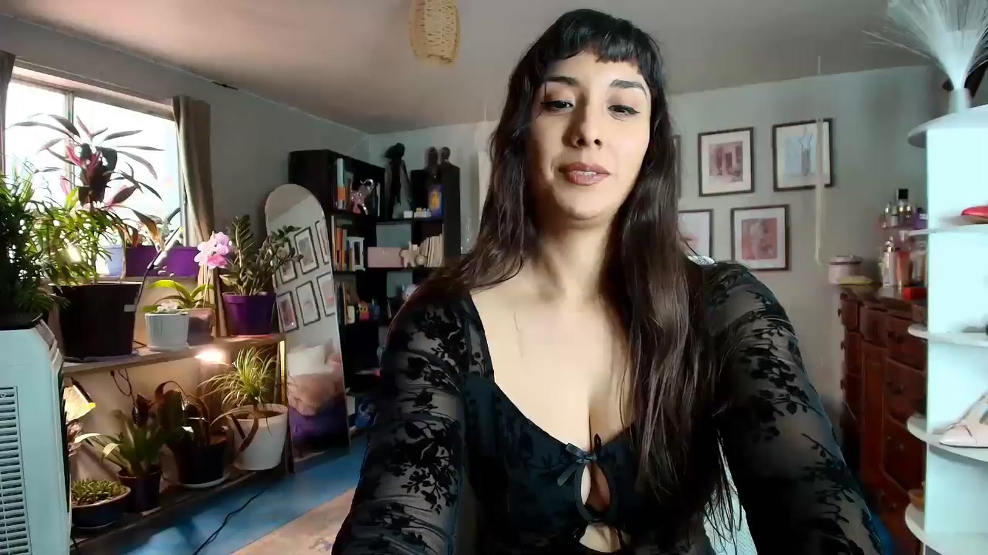 Gallery image thumbnail from FlowerNight's myfreecams stream on, 04/07/2026, 24:01 image 8 of 20