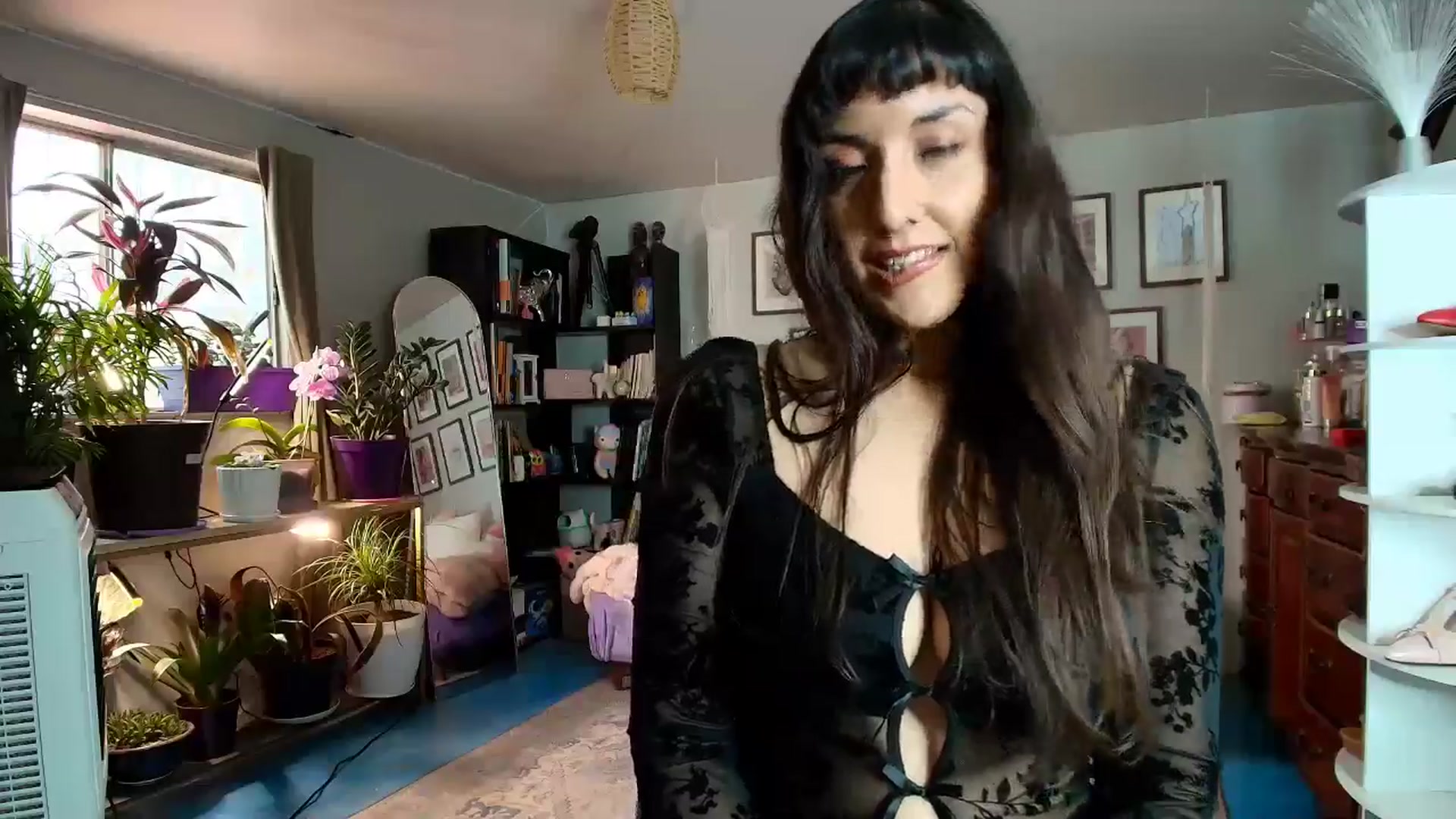 Gallery image thumbnail from FlowerNight's myfreecams stream on, 04/07/2026, 24:01 image 15 of 20
