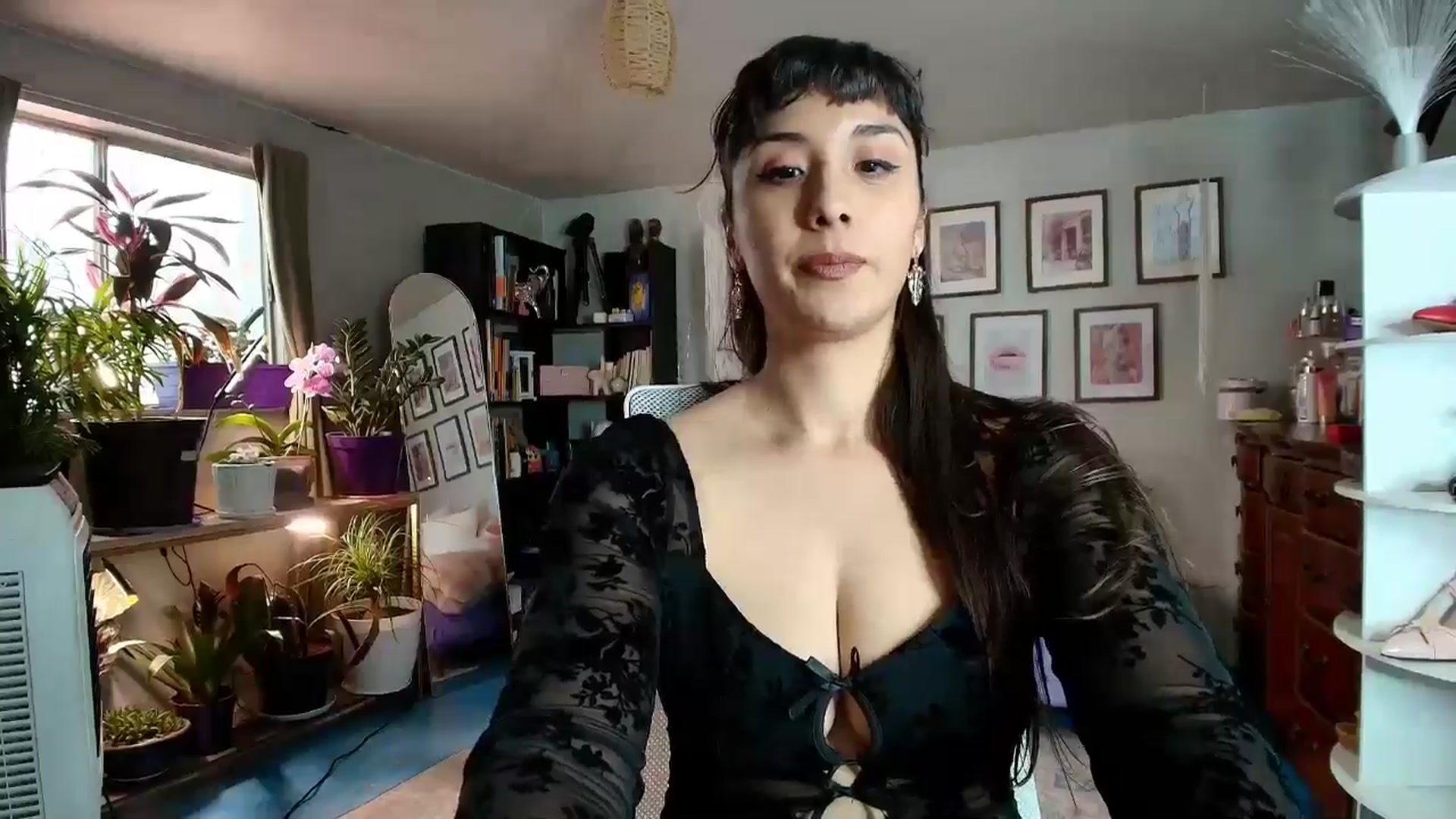 Gallery image thumbnail from FlowerNight's myfreecams stream on, 04/07/2026, 24:01 image 2 of 20