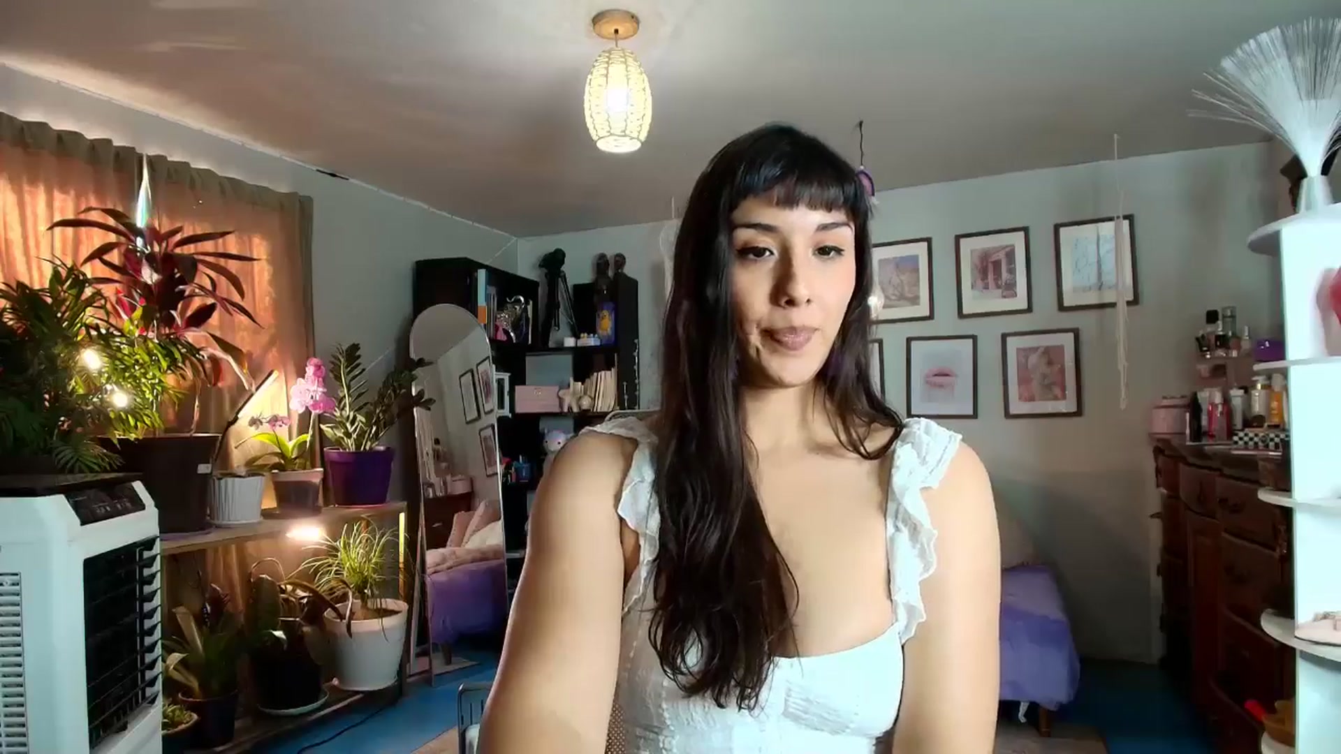 Gallery image thumbnail from FlowerNight's myfreecams stream on, 04/14/2026, 23:41 image 15 of 20