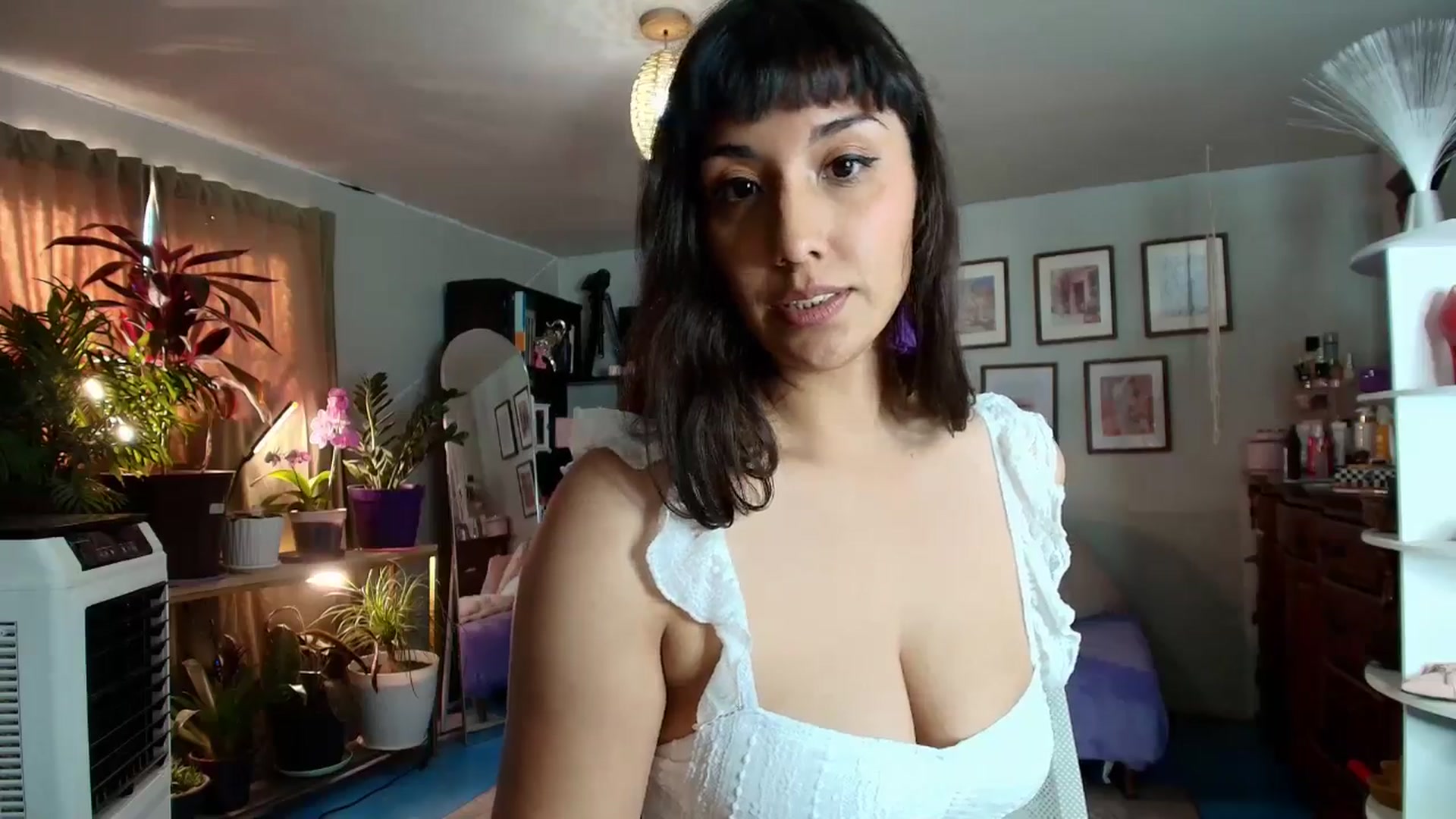 Gallery image thumbnail from FlowerNight's myfreecams stream on, 04/14/2026, 23:41 image 5 of 20