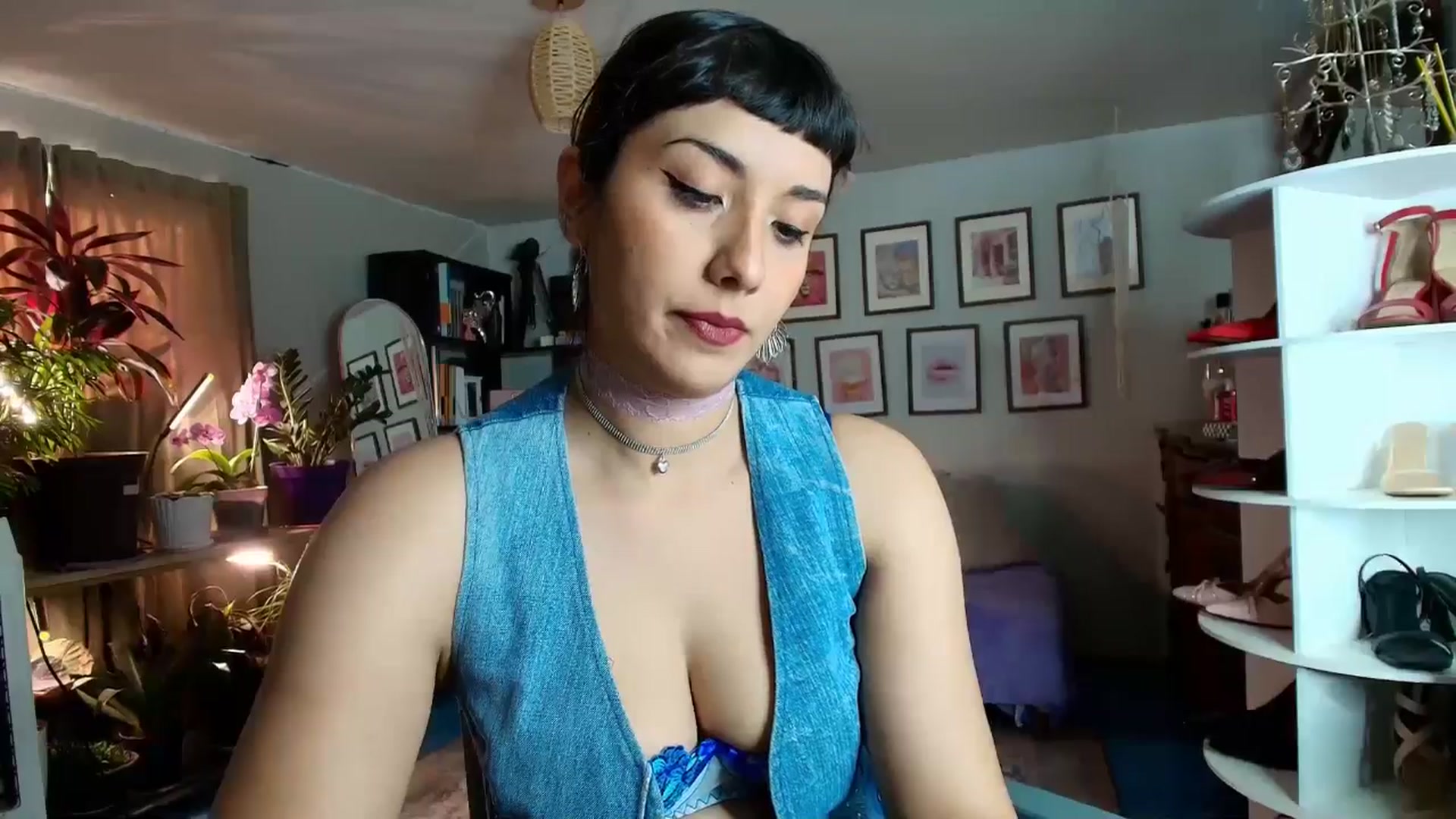 Gallery image thumbnail from FlowerNight's myfreecams stream on, 04/23/2026, 24:56 image 3 of 20