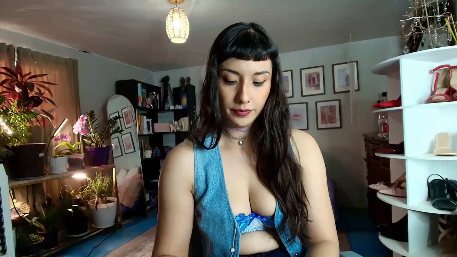 Gallery image thumbnail from FlowerNight's myfreecams stream on, 04/23/2026, 24:56 image 6 of 20