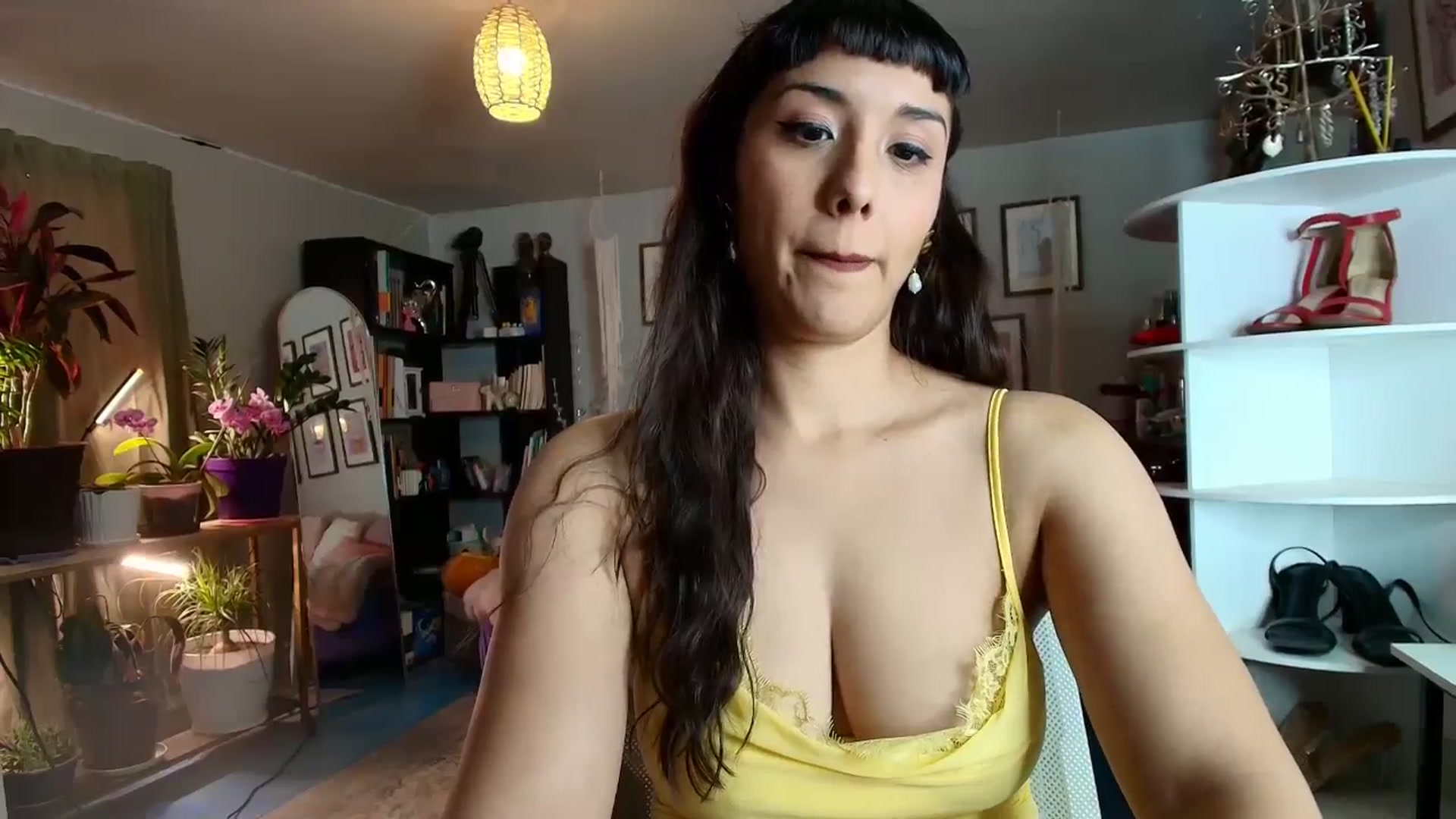 Gallery image thumbnail from FlowerNight's myfreecams stream on, 05/04/2026, 23:36 image 10 of 20