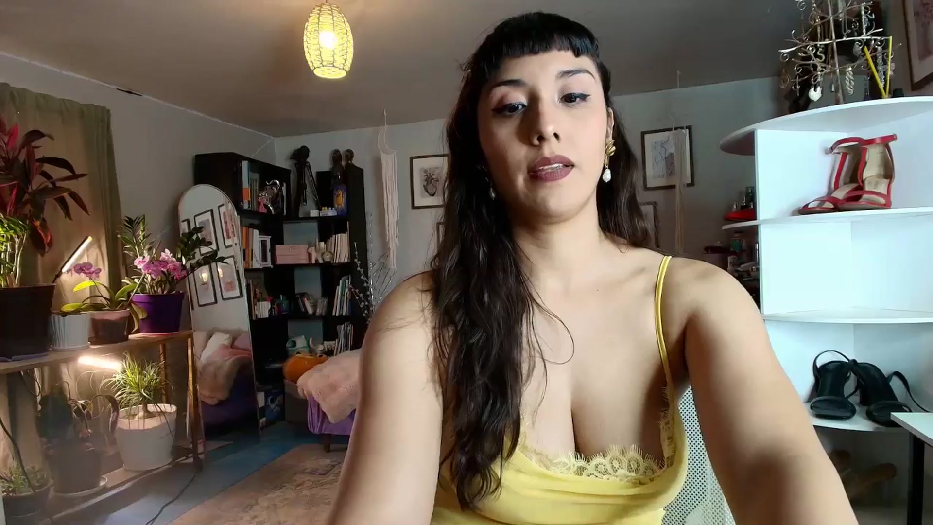 Gallery image thumbnail from FlowerNight's myfreecams stream on, 05/04/2026, 23:36 image 15 of 20