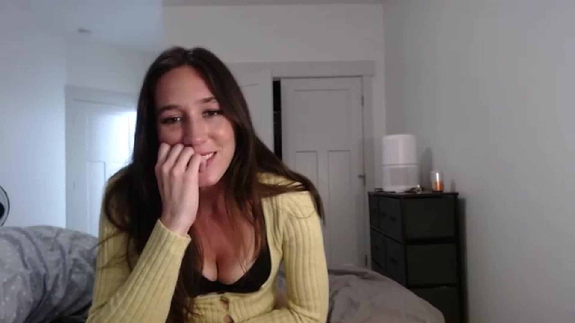 Gallery image thumbnail from Flowerchild89's myfreecams stream on, 09/07/2023, 04:55 image 11 of 20