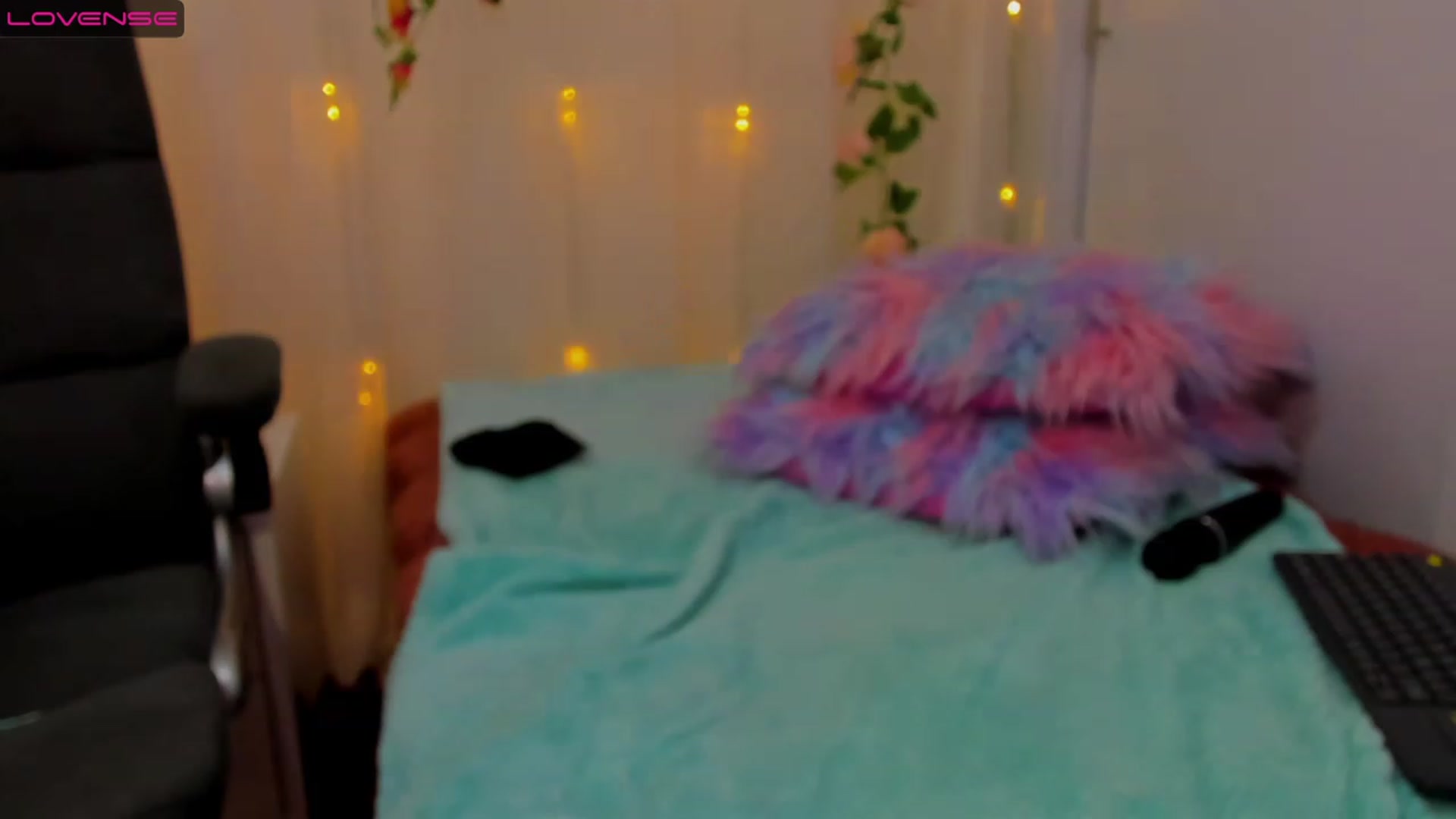 Gallery image thumbnail from Floweroflion's myfreecams stream on, 11/15/2022, 07:39 image 20 of 20