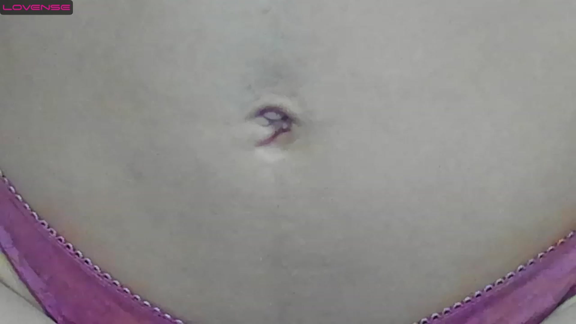 Gallery image thumbnail from Floweroflion's myfreecams stream on, 11/15/2022, 07:39 image 6 of 20