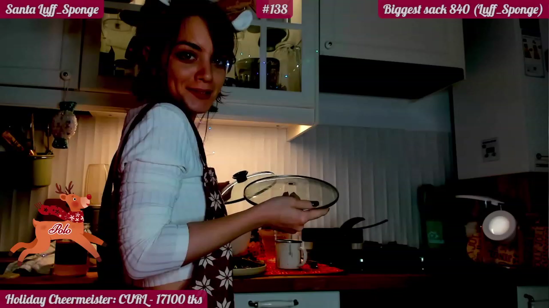 Gallery image thumbnail from FluffinRayRay's myfreecams stream on, 12/25/2022, 04:09 image 10 of 20
