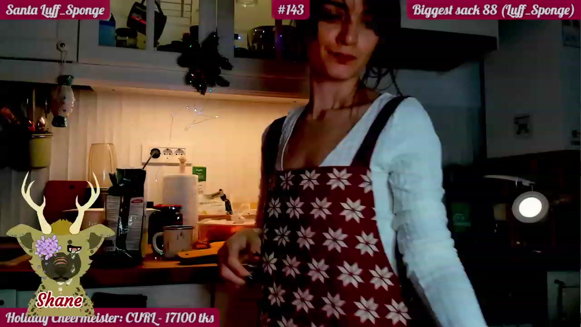 Gallery image thumbnail from FluffinRayRay's myfreecams stream on, 12/25/2022, 04:09 image 4 of 20