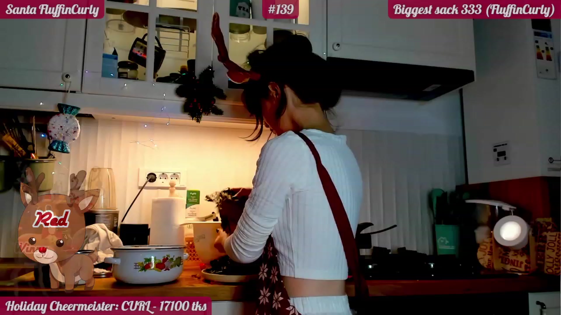 Gallery image thumbnail from FluffinRayRay's myfreecams stream on, 12/25/2022, 04:09 image 8 of 20